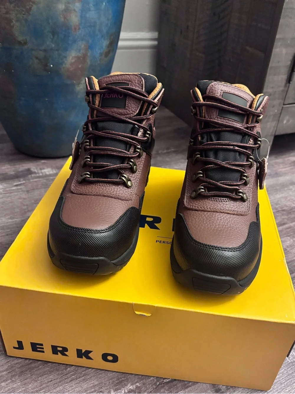 Men's Brown Leather Lace-Up Work Boots with Black Toe